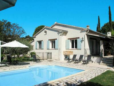 Le Clos des Oliviers (CAE140), House 6 persons in Carces FR8401.608.1