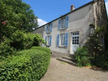 Maison à Saint Sulpice Les Feuilles,Peuchaud FR4174.651.1 N°242320