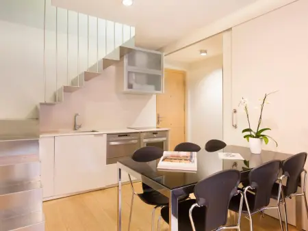 Appartement Duplex avec Terrasse Privée, Solarium et Piscine près de la Plage, Barcelone - Photo 7