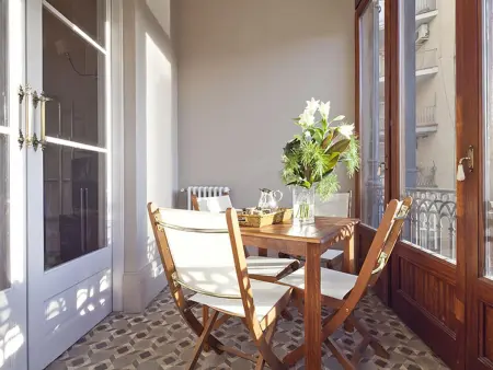 Appartement Boutique au Cœur de Barcelone, Capacité 8, Près du Métro, Confort Moderne - Photo 3