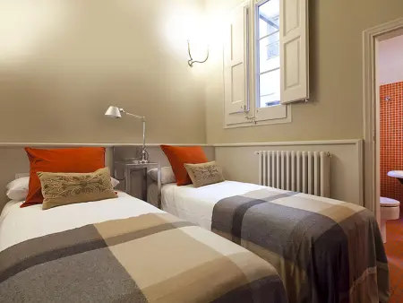 Appartement Boutique au Cœur de Barcelone, Capacité 8, Près du Métro, Confort Moderne - Photo 8