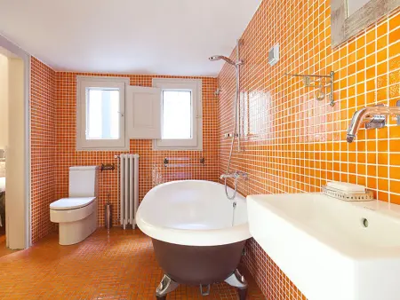 Appartement Boutique au Cœur de Barcelone, Capacité 8, Près du Métro, Confort Moderne - Photo 13