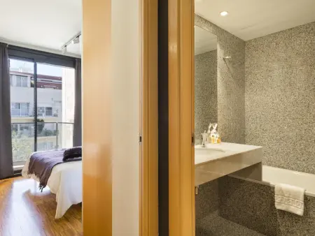 Appartement Confortable avec Balcon, Parking Privé et Wi-Fi au Centre de Barcelone - Photo 13
