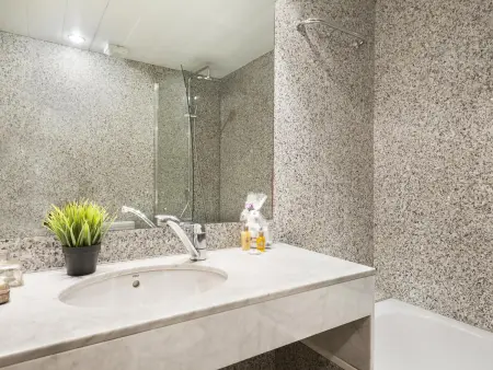 Appartement Confortable avec Balcon, Parking Privé et Wi-Fi au Centre de Barcelone - Photo 14