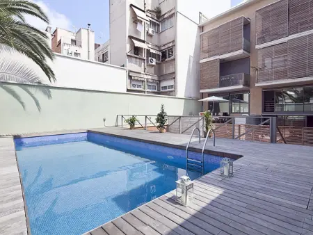 Triplex avec Terrasse, Piscine, Proche Métro à Barcelone - Photo 4