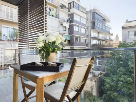 Appartement Exécutif Central avec Balcon, 3 Chambres, Climatisation et Parking en Option - Photo 2