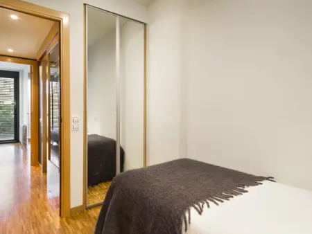 Appartement Exécutif Central avec Balcon, 3 Chambres, Climatisation et Parking en Option - Photo 6