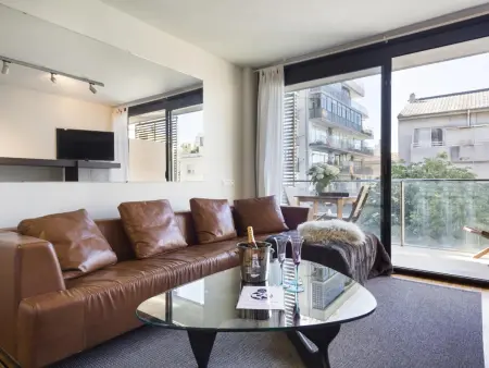 Appartement Exécutif Central avec Balcon, 3 Chambres, Climatisation et Parking en Option - Photo 8