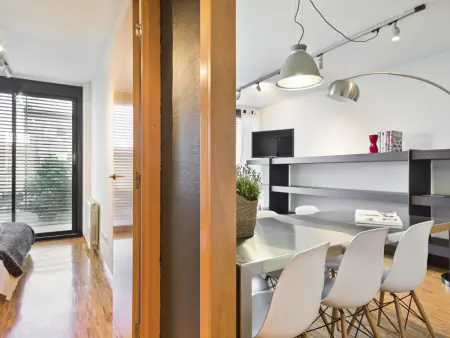 Appartement Exécutif Central avec Balcon, 3 Chambres, Climatisation et Parking en Option - Photo 12