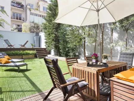 Duplex Moderne à Barcelone avec Jardin et Piscine Privés pour 10 Personnes - Photo 3