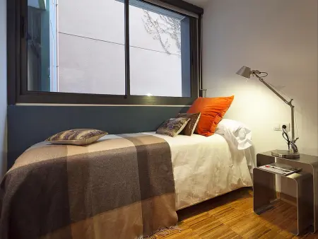 Duplex confortable au cœur de Barcelone, idéalement situé avec 3 chambres et équipements modernes - Photo 2