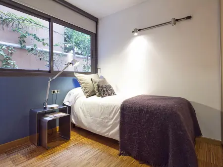 Duplex confortable au cœur de Barcelone, idéalement situé avec 3 chambres et équipements modernes - Photo 3