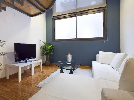 Duplex confortable au cœur de Barcelone, idéalement situé avec 3 chambres et équipements modernes - Photo 4