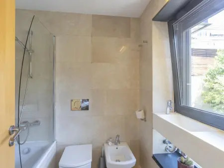Appartement Moderne avec Terrasse et Piscine proche Parc Güell, Barcelone - Photo 24