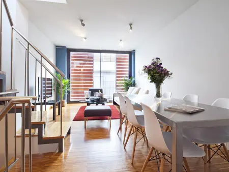 Barcelone: Triplex 6 Pers. avec Terrasse Privée, Clim, Parking et Wi-Fi - Photo 11