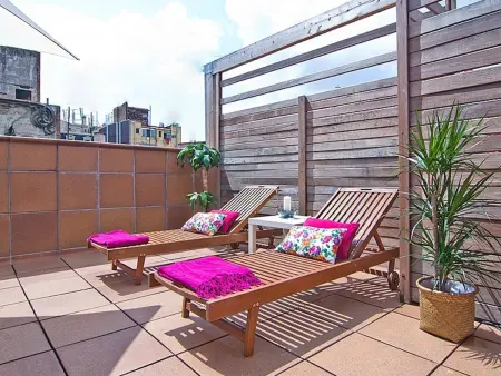 Triplex avec Terrasse et Piscine près de la Sagrada Familia à Barcelone - Photo 3