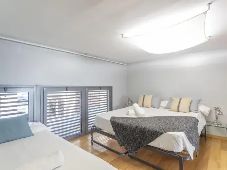 Appartement avec Terrasse Privée, Piscine et Parking au Centre de Barcelone - Photo 3