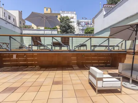 Appartement avec Terrasse Privée, Piscine et Parking au Centre de Barcelone - Photo 7