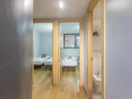 Appartement avec Terrasse Privée, Piscine et Parking au Centre de Barcelone - Photo 21