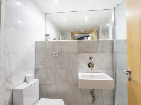 Appartement avec Terrasse Privée, Piscine et Parking au Centre de Barcelone - Photo 23