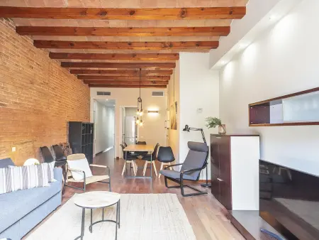 Appartement lumineux rénové à Gràcia avec 2 balcons et équipements idéaux pour les familles - Photo 3