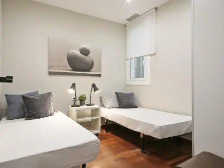 Appartement lumineux rénové à Gràcia avec 2 balcons et équipements idéaux pour les familles - Photo 12