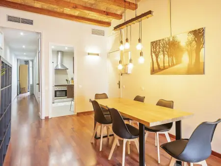 Appartement lumineux rénové à Gràcia avec 2 balcons et équipements idéaux pour les familles - Photo 14