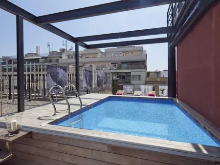 Appartement pour 8 avec piscine, proche Arc de Triomphe - Barcelone - Photo 2