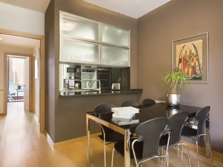 Appartement pour 8 avec piscine, proche Arc de Triomphe - Barcelone - Photo 8
