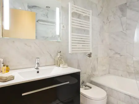 Appartement pour 8 avec piscine, proche Arc de Triomphe - Barcelone - Photo 18