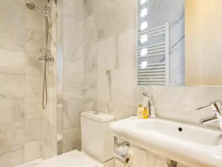 Appartement pour 8 avec piscine, proche Arc de Triomphe - Barcelone - Photo 19