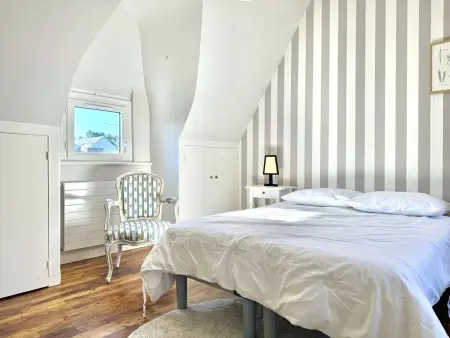 Maison 5 chambres à 150 m de la plage, rénovée, jardin, proche restaurants et commerces - Photo 32