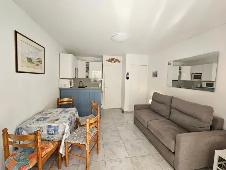 Studio Cozy à 3 min de la Plage avec Parking et Balcon - Photo 1