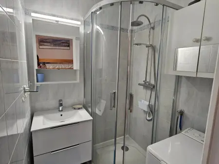 Studio Cozy à 3 min de la Plage avec Parking et Balcon - Photo 5