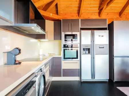 Cabane en Bois avec Piscine Privée, Jardin Verdoyant et Coin Barbecue - Photo 22