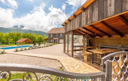 Maison 8 personnes à Gracac - Photo 1