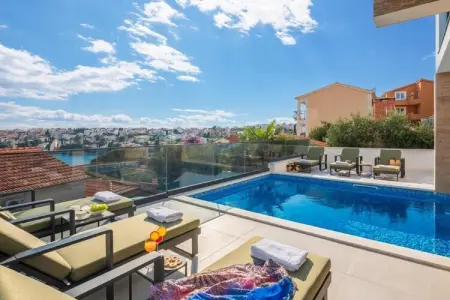 Villa Karla, Villa de luxe avec piscine et sauna - Photo 7