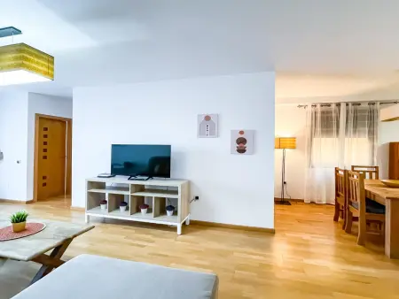 Appartement avec terrasse, wifi et espace de travail, proche plage et centre-ville - Photo 6