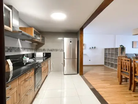 Appartement avec terrasse, wifi et espace de travail, proche plage et centre-ville - Photo 9
