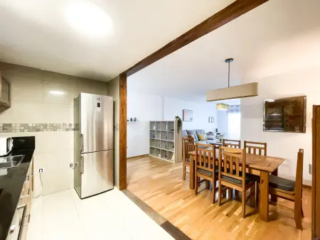 Appartement avec terrasse, wifi et espace de travail, proche plage et centre-ville - Photo 10