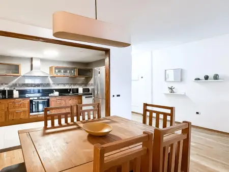 Appartement avec terrasse, wifi et espace de travail, proche plage et centre-ville - Photo 14