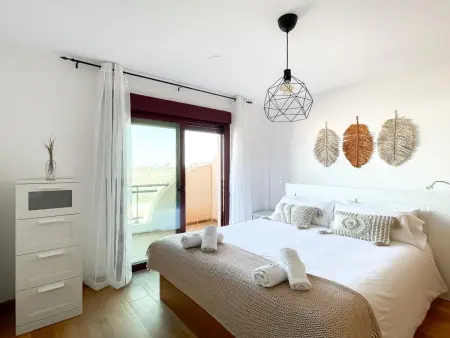 Appartement avec terrasse, wifi et espace de travail, proche plage et centre-ville - Photo 23