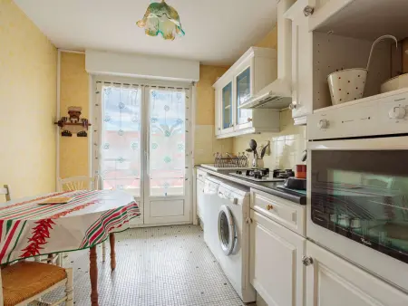 Appartement cosy à Biarritz, proche des commerces et plages, avec parking et balcon - Photo 4