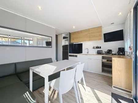 Mobil-home Confort 4 pers, plage à 200m, piscine chauffée, terrasse Sud, parking, wifi inclus - Photo 1