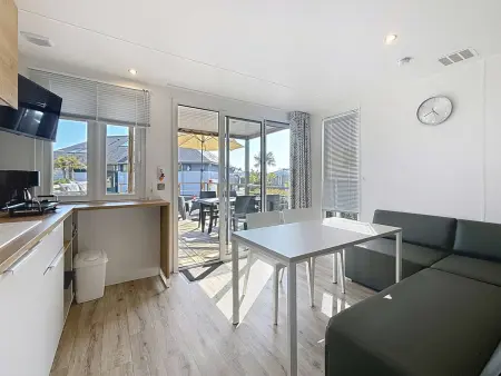 Mobil-home Confort 4 pers, plage à 200m, piscine chauffée, terrasse Sud, parking, wifi inclus - Photo 3