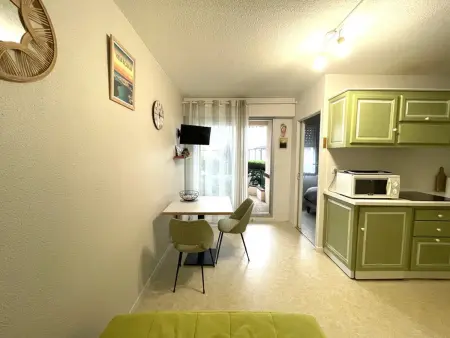Appartement T2 à 50m du lac avec piscine et parking - Photo 2