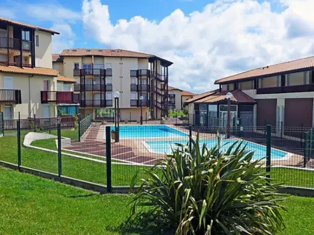 Appartement T2 à 50m du lac avec piscine et parking - Photo 6