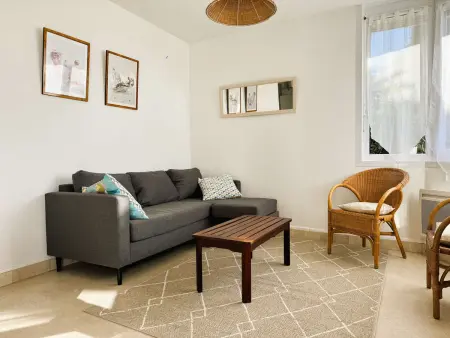 Appartement rénové en bord de mer avec terrasse - 4 pers, proche plage et port - Photo 6