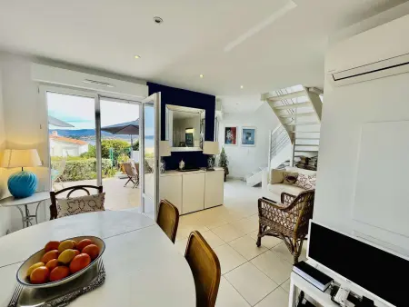 Villa 3 Chambres avec Jardin et Terrasse - Climatisée, Parking, Wi-Fi - Photo 6
