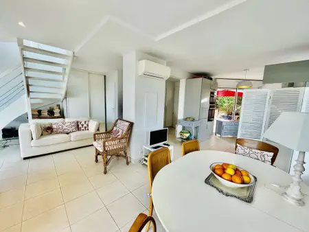 Villa 3 Chambres avec Jardin et Terrasse - Climatisée, Parking, Wi-Fi - Photo 8